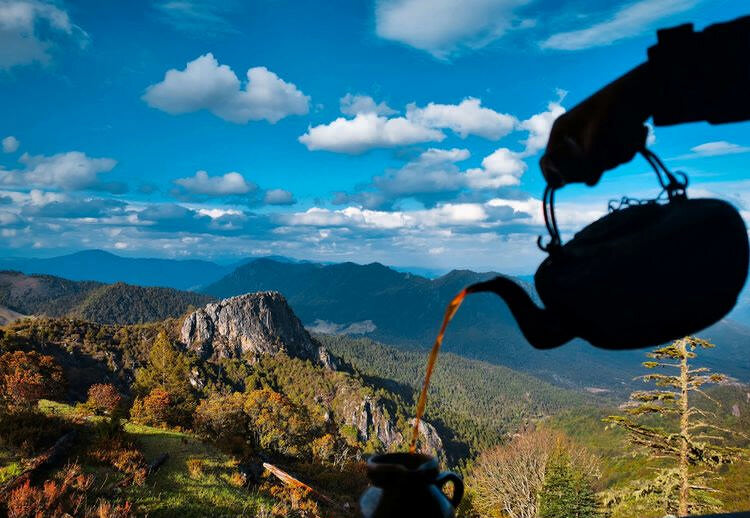 麗江古老神秘的阿納國徒步之旅之麗江玉龍石頭鄉桃花村！